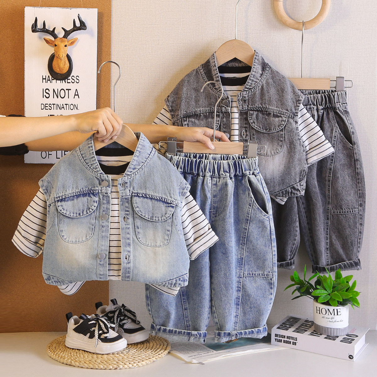 男童春秋休闲套装2026新款宝宝春季牛仔马甲卫衣1-3-5岁三件套2潮