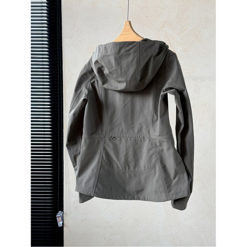 薄绒面料秋冬软壳户外服运动外套
