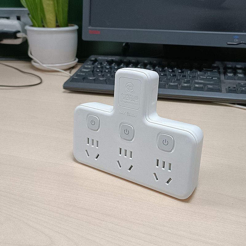 10A家用国标多功能插板转换器转换插座三位带开关一转三转化插头