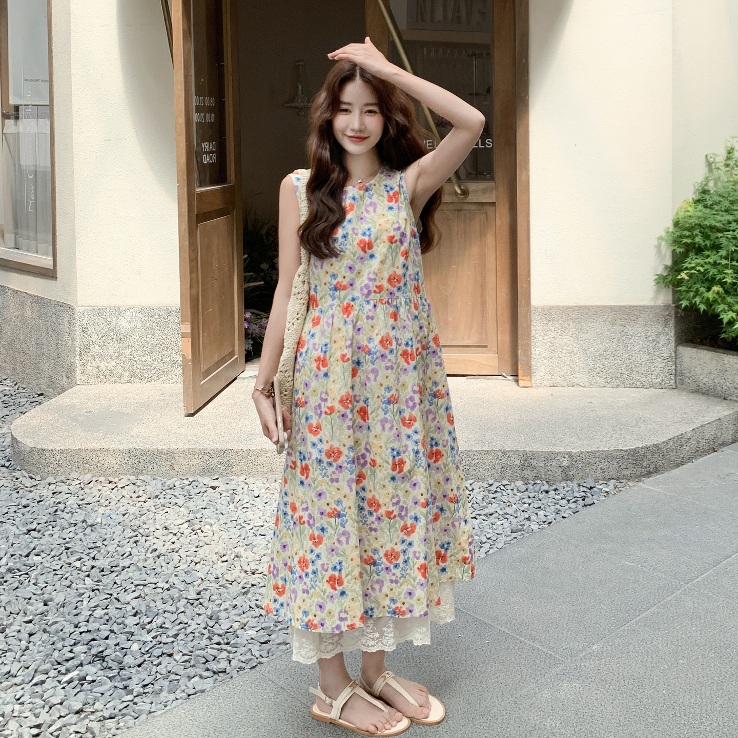 多巴胺日系甜美温柔风碎花裙2025夏季新款蕾丝拼接背心裙女中长款，女装连衣裙，西子