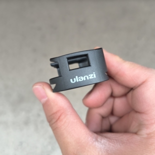 大疆osmo pocket1代2代无线蓝牙底座固定夹转接配件wifi模块卡扣