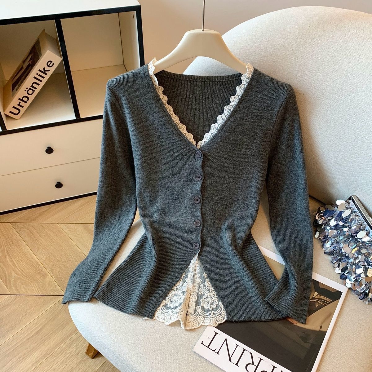 蕾丝v领假两件上衣女早秋巨好看义乌打底衫内搭广州十三行长袖T恤