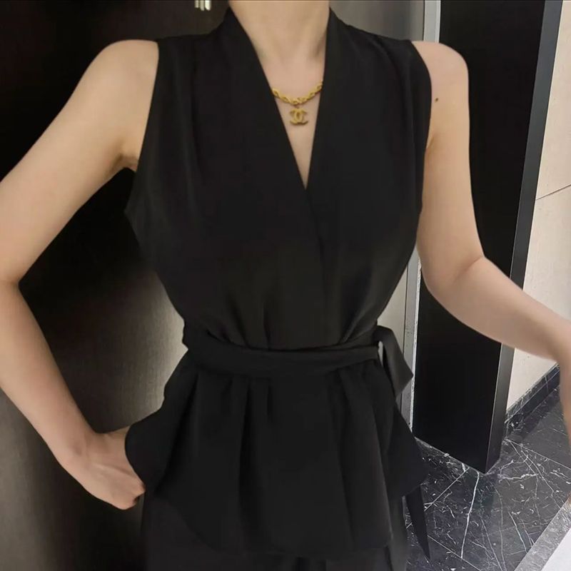 高级感缎面v领绑带交叉无袖衬衫女2025夏季御姐风收腰气质上衣ins