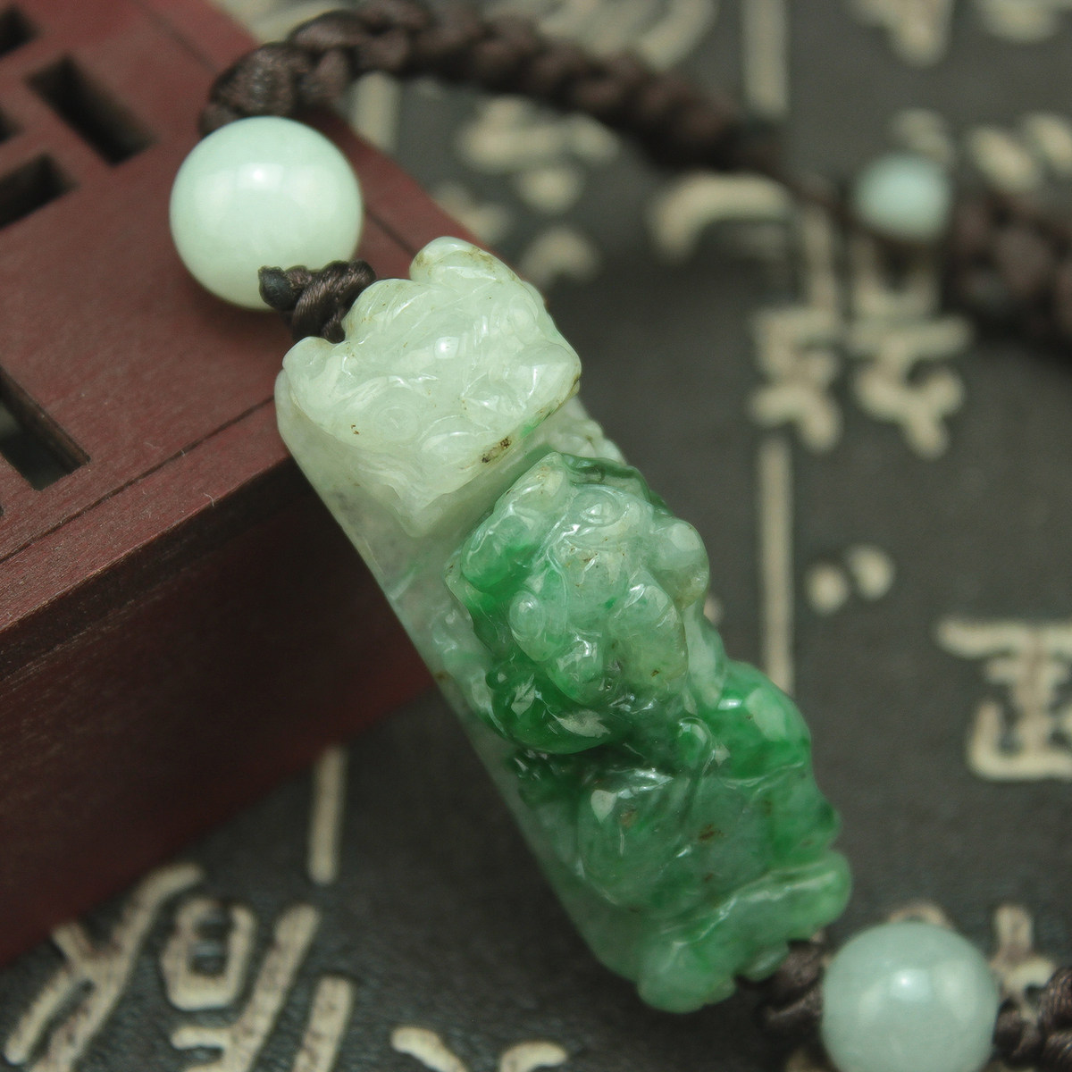 特价 缅甸天然翡翠A货玉器 冰糯种飘绿龙勾招财貔貅手牌手链 包邮