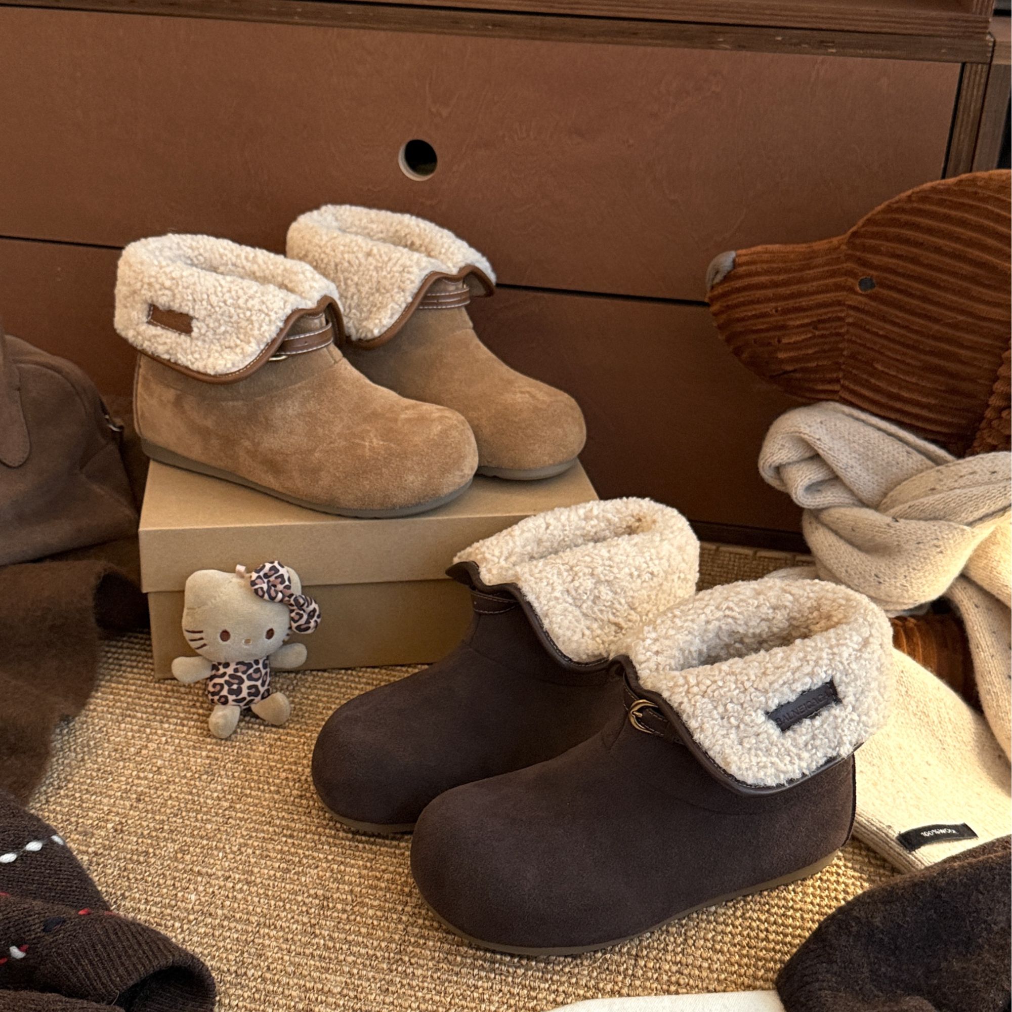 宝小姐2025冬毛绒厚里短筒雪地靴