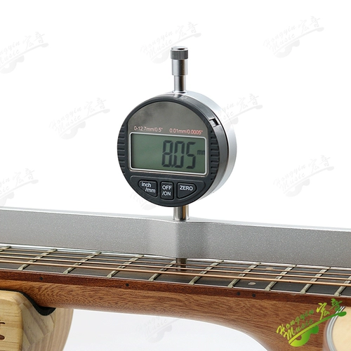 Измерение уровня гитары измерение цифровой линейки измерения шейки измерения бакалерита.