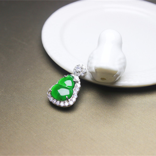 F75翡翠吊坠辣绿冰种满绿银镶葫芦福禄超值爱丽丝珠宝店立体证书