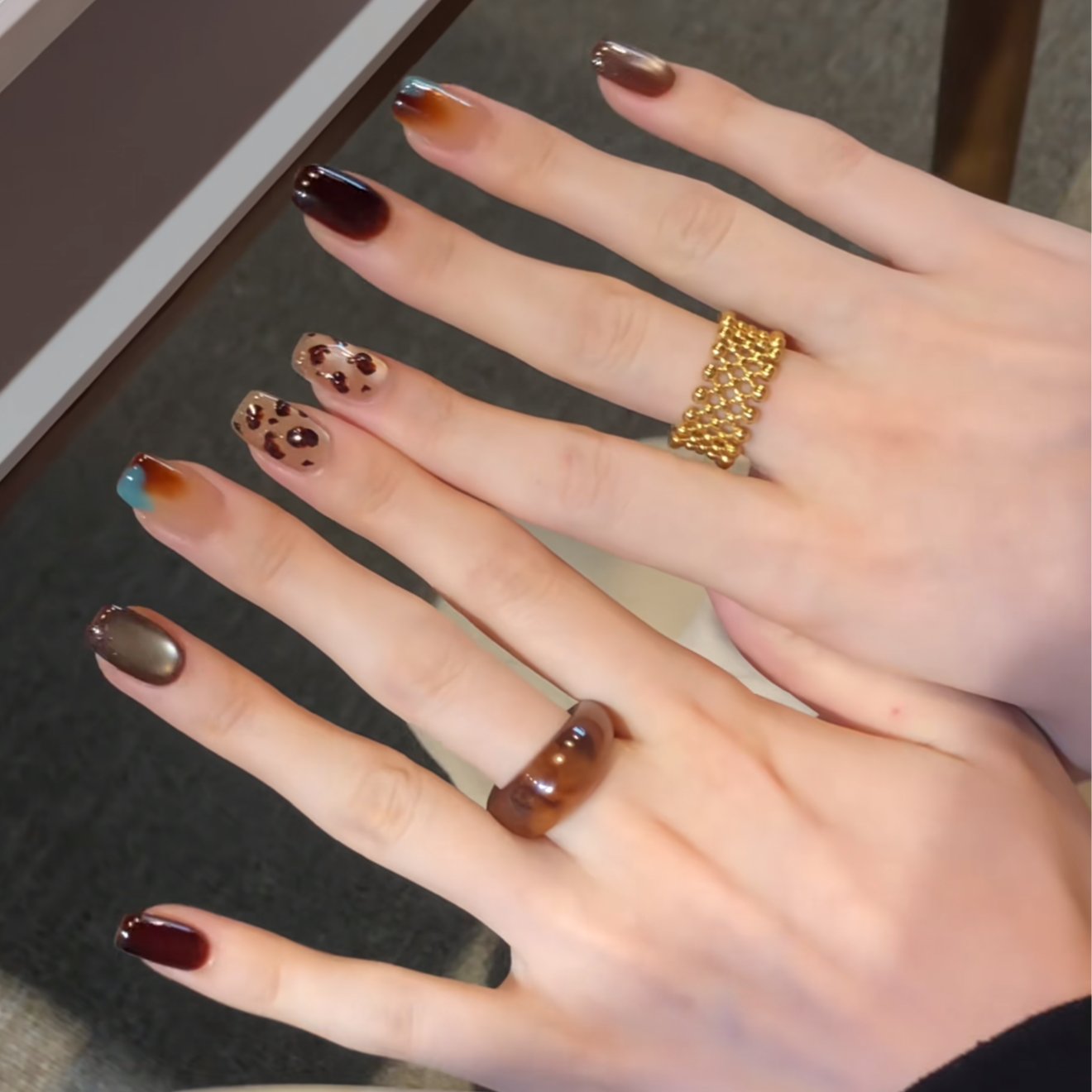 秋冬深棕猫眼豹纹琥珀渐变咖色穿戴甲高级感简约气质半手工可拆卸