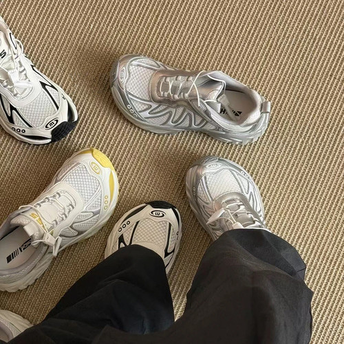 有氧计划歪头超轻百搭透气运动鞋