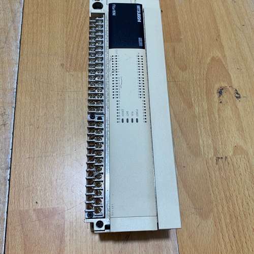 三菱PLC，型号FX3U-80MR/ES-A，功能正常，实物