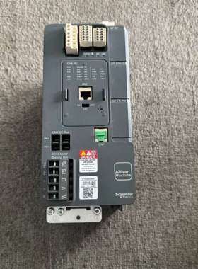 施耐德 Altivar 340 变频器，型号 ATV340U