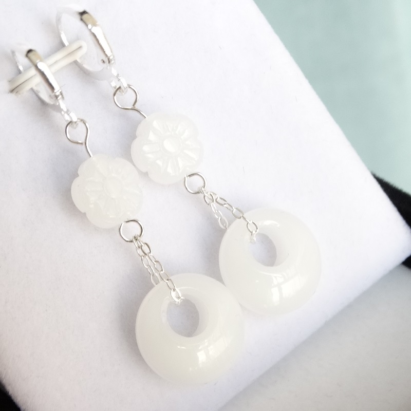 新疆和田白玉富贵花平安扣玉耳坠