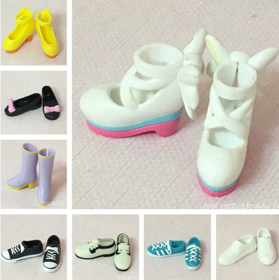 鞋子玩具多款可选靴女娃