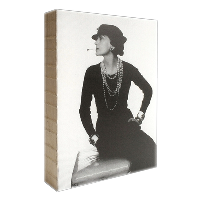 官方正版 香奈儿 举世无双的传奇女性 [美]阿克塞尔.马德森 商业人物传记 时尚女王 服装/香水 上海译文 世纪出版