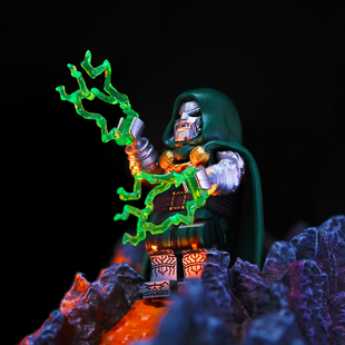 毁灭博士Doctor Doom毁灭机器人钢铁侠托尼战争机器积木人仔玩具