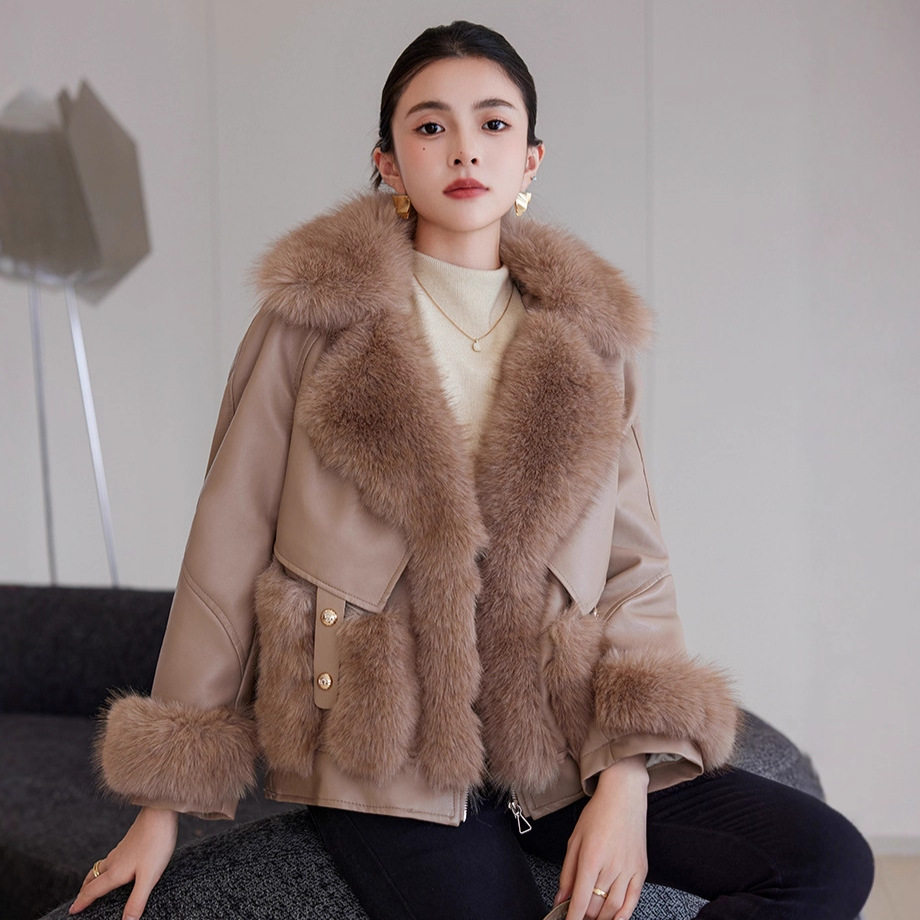 2025年新款水貂毛皮女秋冬款皮加厚皮毛一体外套pu皮羽绒服