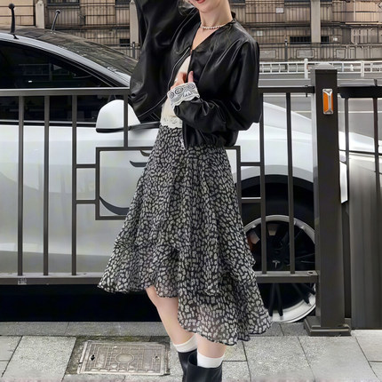 不规则碎花半身裙女夏季2026新款设计感小众韩系高腰显瘦A字裙子
