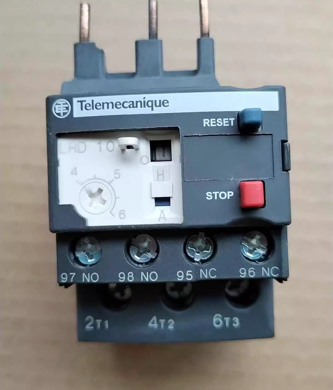 正品施耐德热保护继电器 LRD10KN 4-6A  热过载继电器