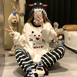 韩版可爱珊瑚绒睡衣女冬季新款加绒半边绒秋冬款家居服可外穿套装