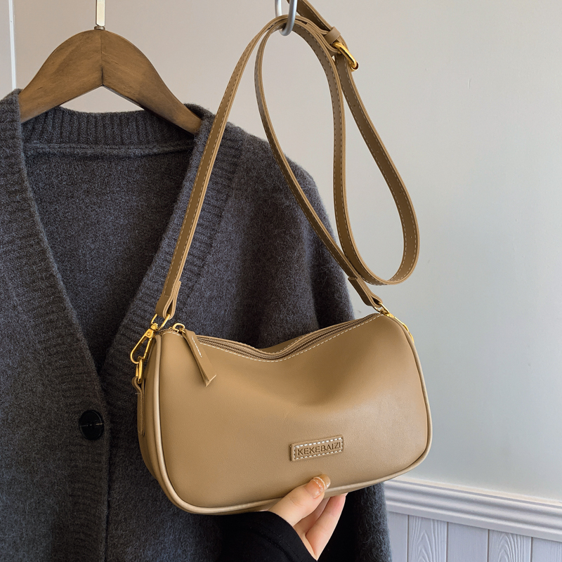 波士顿包包女新款复古简约高级感时尚法棍单肩包今年流行斜跨女包