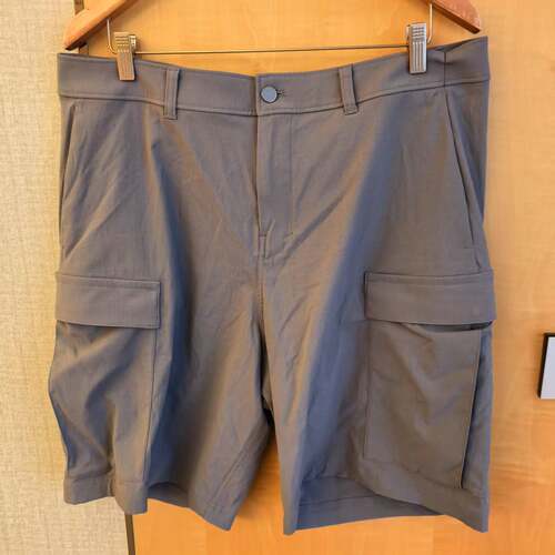 lululemon ripstop 男士宽松剪裁工装短裤