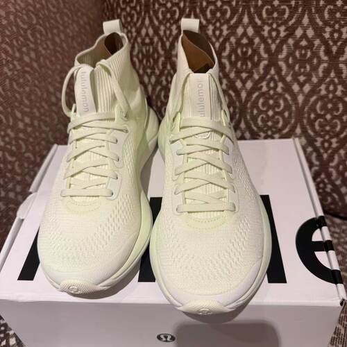 lululemon chargefeel workout mid 女士运动鞋 跑鞋