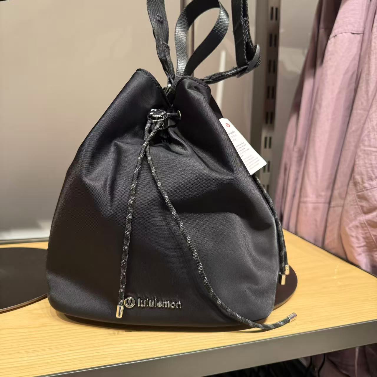 lululemon drawstring bucket crossbody 水桶包