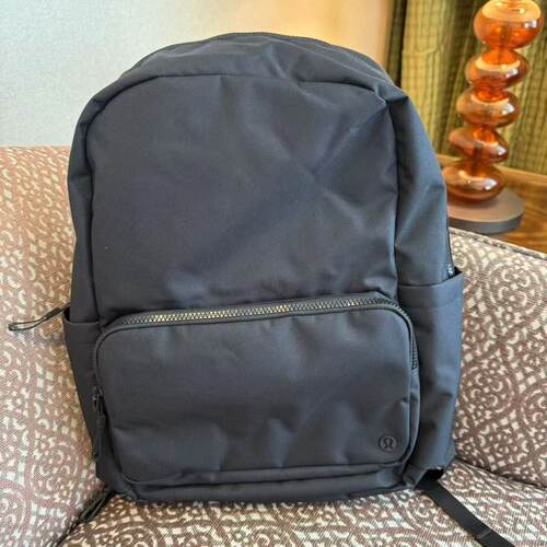 lululemonEverywhere双肩背包