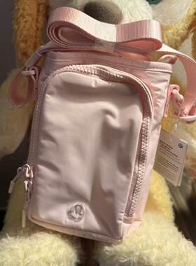 lululemon water bottle crossbody with front pocket 保温杯包