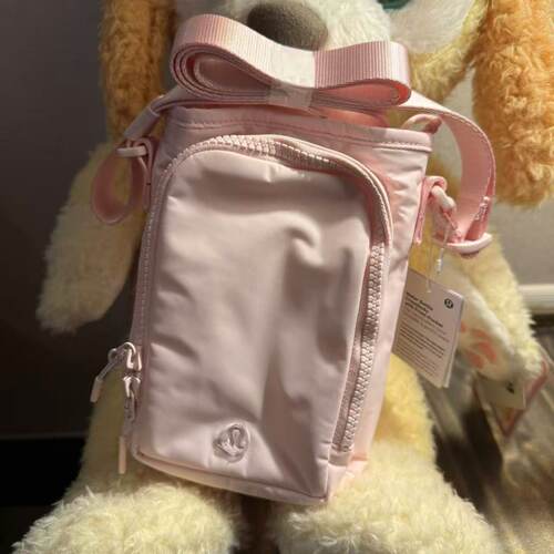 lululemon water bottle crossbody with front pocket 保温杯包