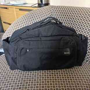 lululemon command the day duffle 健身包 旅行袋 40L容量