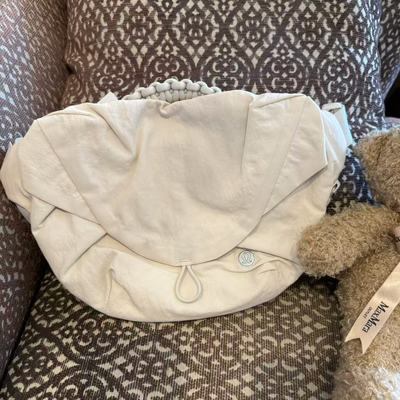 lululemon curved crossbody bag W top handle 磁吸包 斜挎包