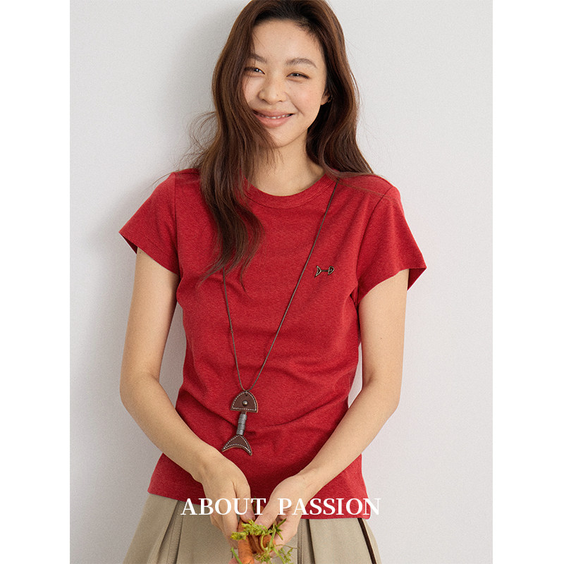 About Passion · 卡通小鱼刺绣短袖T恤女夏季宽松圆领红色上衣
