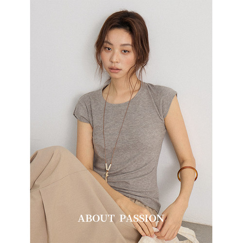 About Passion · 高级感圆领小飞袖T恤