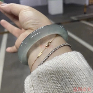 正宗冰种老坑缅甸翡翠手镯全玉石新品冰透润蓝灰色翡翠手镯送朋友
