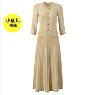 高端小香风针织连衣裙春款气质轻奢单排扣长袖圆领修身显瘦裙子女