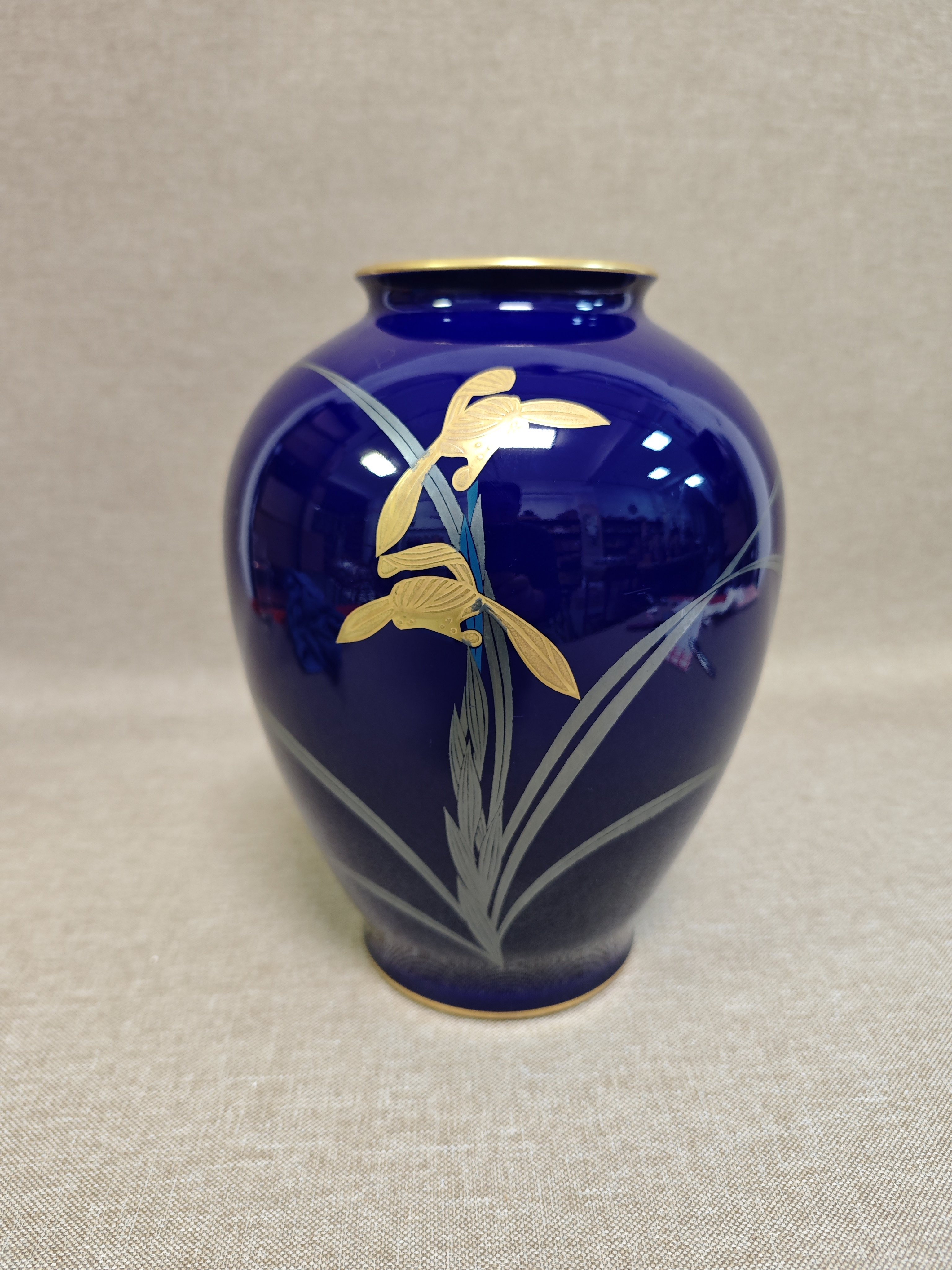 日本进口中古瓷器正品香兰社经典兰花帝王蓝花瓶花器（旧物）