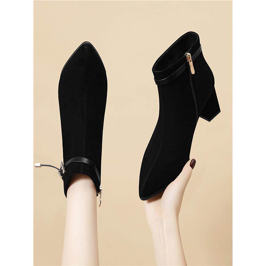 黑色磨砂短靴女粗跟2025新款冬季加绒瘦瘦靴绒面马丁靴秋冬高跟鞋