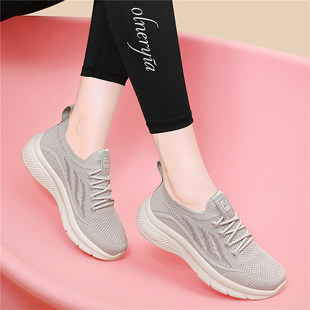 2026春季新款中老年健步鞋女软底舒适防滑妈妈鞋轻便不累脚旅游鞋