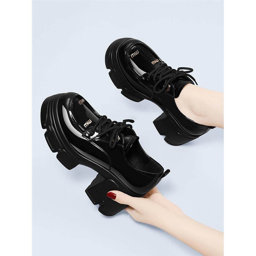 黑色漆皮女士鞋2025夏季街头厚底增高系带平底鞋英式风格大脚趾专,女鞋,深口单鞋,淘宝优惠券,粉丝福利购,淘宝优惠卷