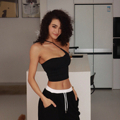 akiyo studio辣妹性感修身 单肩设计纯色背心欧美风简约吊带上衣