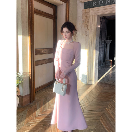 法式粉色方领连衣裙女长袖