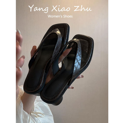 羊皮版鳄鱼纹气质粗跟夹趾人字拖
