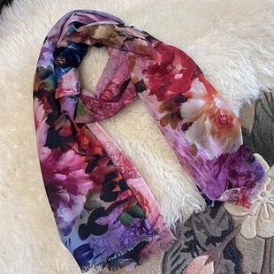 高端 80支羊毛围巾高档超大时尚的薄款保暖长款披肩女油画牡丹花