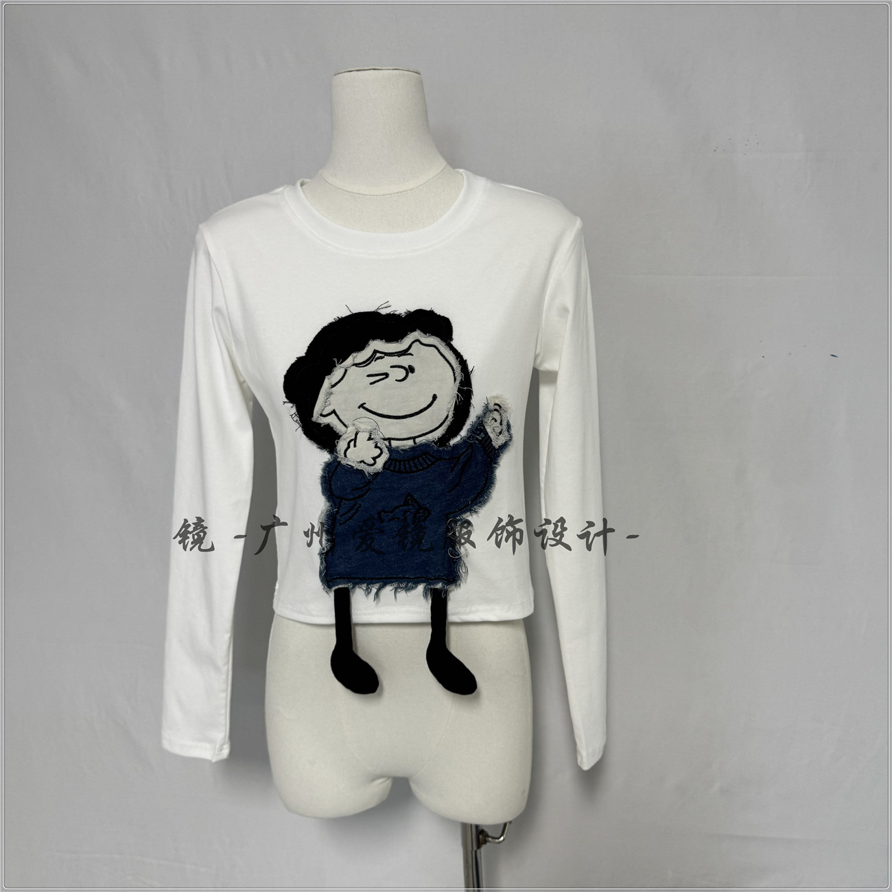 镜服饰2025女秋款设计感小众别致长袖立体公仔T恤短款上衣10062