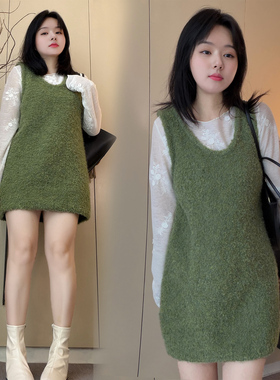 慵懒秋冬风毛衣裙女绿色背心裙2025新款叠穿小个子早秋穿搭连衣裙
