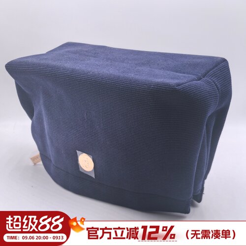 娇兰兰花系列深蓝色绒布化妆包