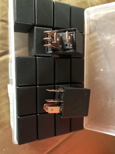 小型继电器12V24V60A通用大电流4脚5紫罗兰汽车油泵电喷雾灯原装