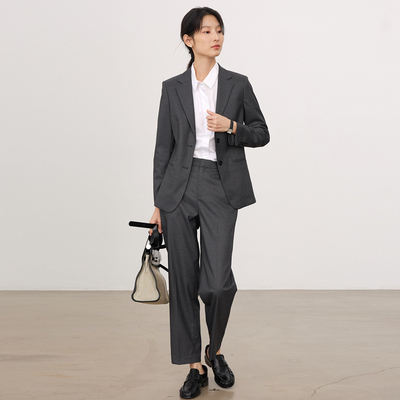 宿色西装套装女公务员正装