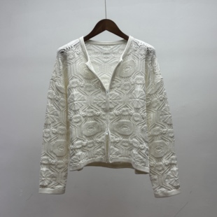 100纯棉开春新品女宽松大码镂空钩花设计双拉链休闲风外搭小开衫